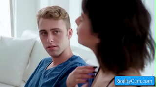 ���ნახოთ, ამ cutie მოზარდი ქერა დიდი ყლე ტრაკი ღრმა