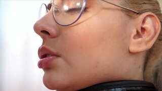 ���ደ ግምገማዎች pussy ነው Sussy-ፍቅር