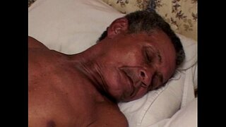 ���ູ້ຊາຍອາຍຸໄດ້ຮັບບາງຄັງໄຂ