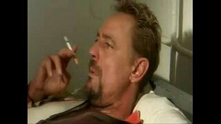 Öreg kurva fiatal diáklány