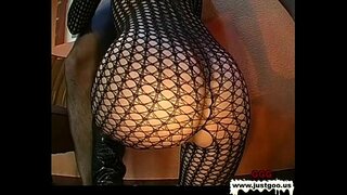 ���გუფური - გთხოვთ, cum on our pussies